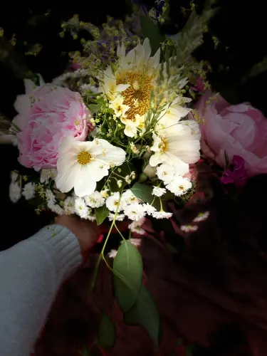 Bryllupsblomster med sjæl og sæson